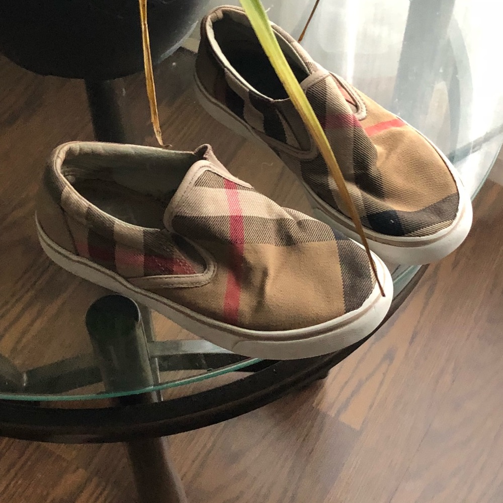 Berberry kid shoes